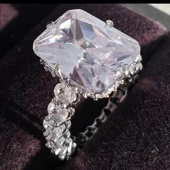 NEW 925 STERLING SILVER DIAMOND CUSHION RING - Picture 3 of 5